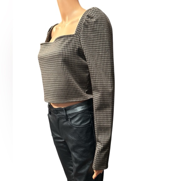 HOUSE OF HARLOW Sexy Back Cut Out Long Sleeve Crop Top NWT Medium - Picture 5 of 16
